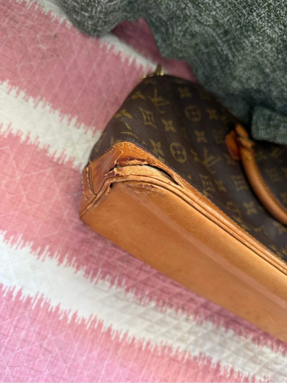 Louis Vuitton Monogram Canvas Handbag - Brown and Tan - Picture 5 of 9